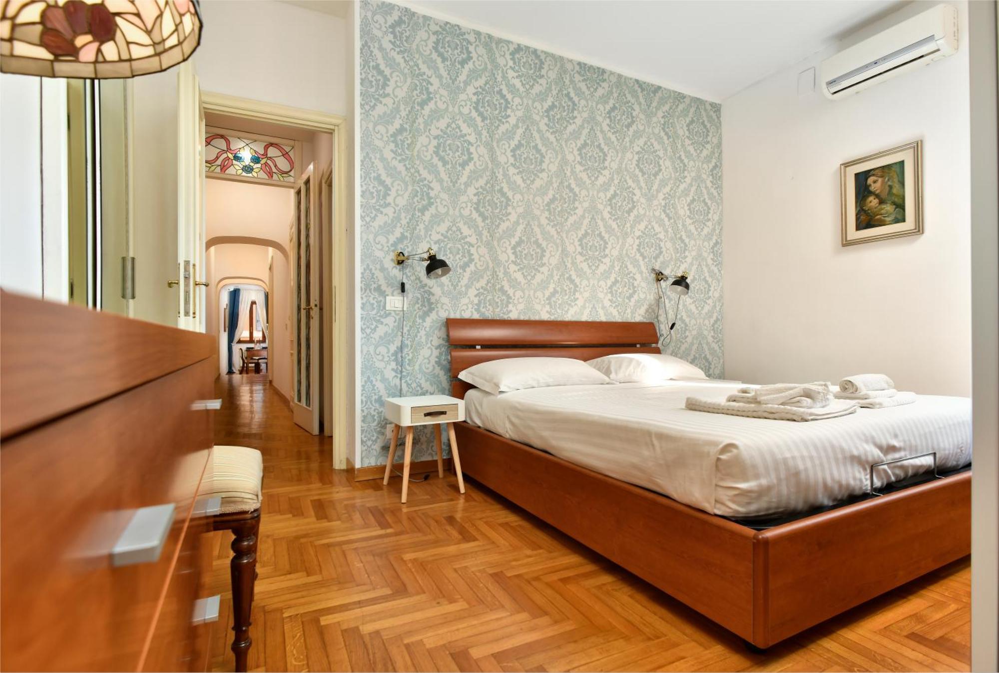 Trevi Charme Apartment Rome Bagian luar foto